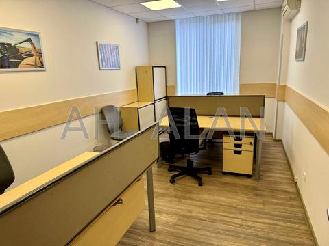 комерційна за адресою Регенераторна вул., 4