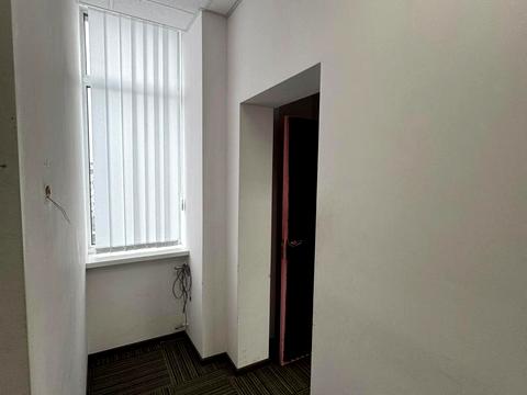 коммерческая по адресу Героїв Космосу ул., 4