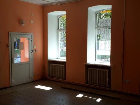 комерційна за адресою Пирогова вул., 8