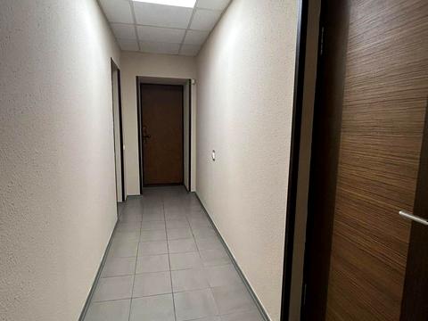 комерційна за адресою Київ, Інститутська вул., 19-В