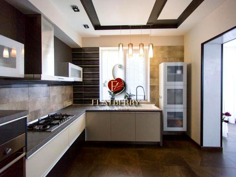 комерційна за адресою Порічкова, 163