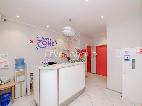 комерційна за адресою Дмитрівська вул., 82