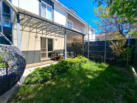 будинок за адресою Озерна вул.