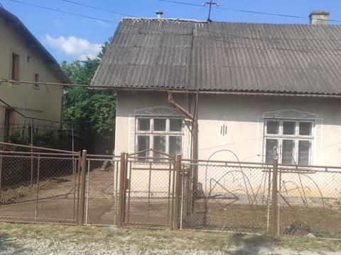 дом по адресу вулиця Об'їздова, 7б