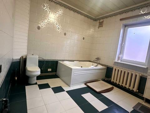 будинок за адресою Лабораторна вул., 16