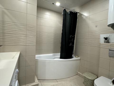 квартира за адресою житловий масив Тополя-1 вул., 8