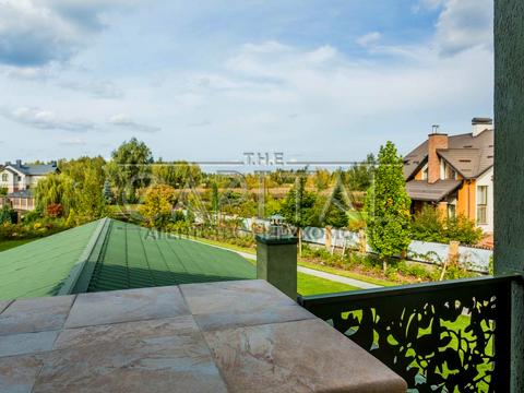 будинок за адресою світанкова, 10