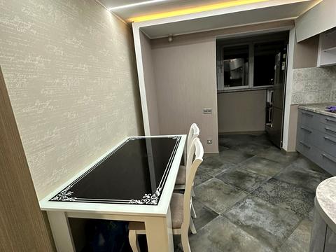 квартира за адресою Михайла Донця вул., 2-Б