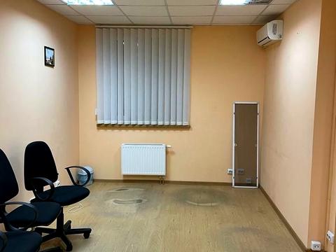 комерційна за адресою Леся Курбаса просп., 7-Б