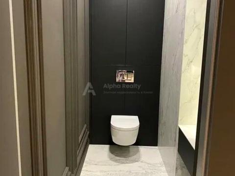 комерційна за адресою Кловський узвіз, 7a
