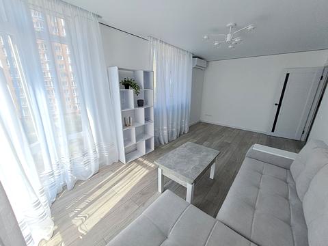 квартира за адресою Білогірська вул., 18