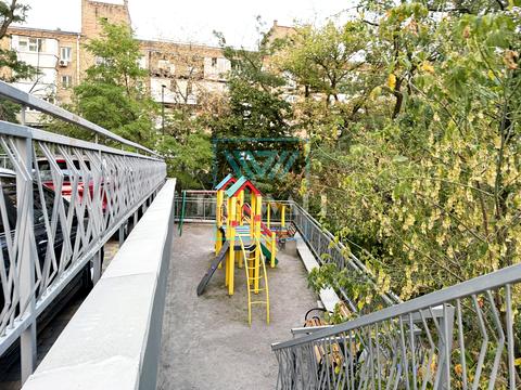 квартира за адресою Рея Бредбері вул., 2