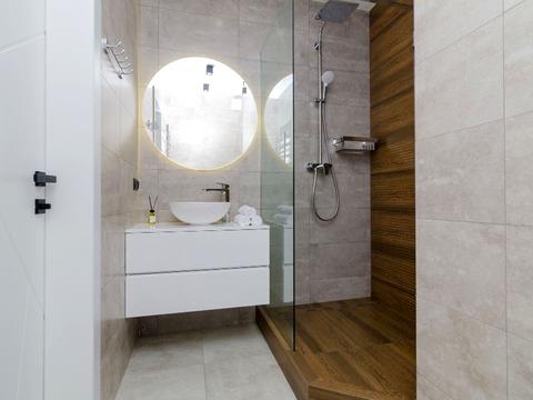 квартира за адресою Раїси Окіпної вул., 18