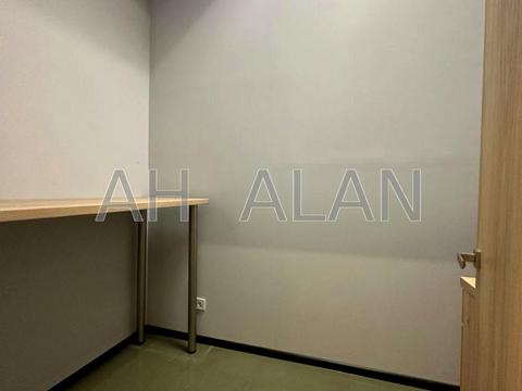 комерційна за адресою Верхній Вал вул., 2