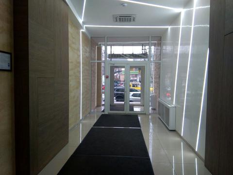 комерційна за адресою Верхній Вал вул., 2