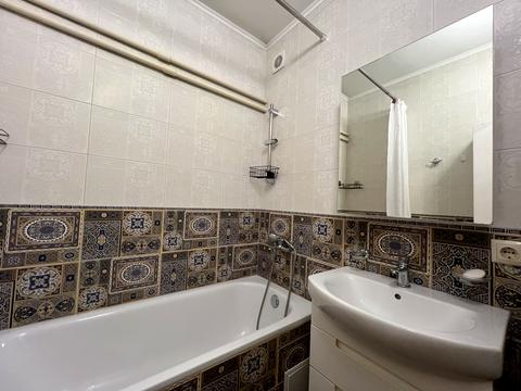 квартира по адресу Ревуцкого ул., 42-А