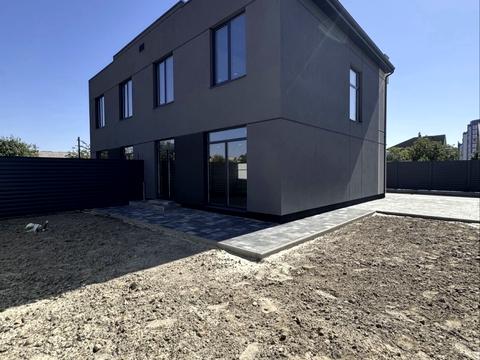 будинок за адресою Віктора Макогона вул.