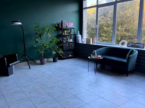 комерційна за адресою Проскурівська вул., 74а