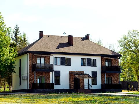 комерційна за адресою Лісова, 1