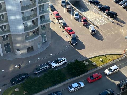 квартира за адресою Раїси Окіпної вул., 10-Б