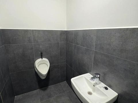 комерційна за адресою Героїв Упа, 73б