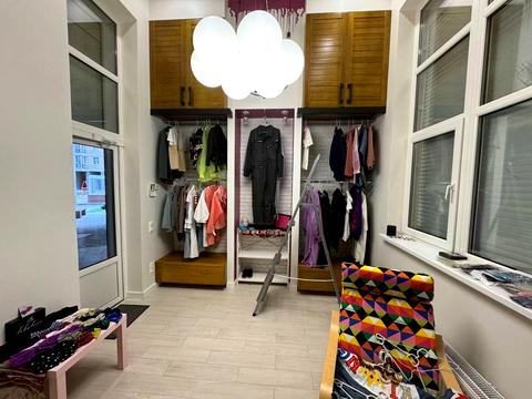 комерційна за адресою Василя Тютюнника вул. (Анрі Барбюса), 53