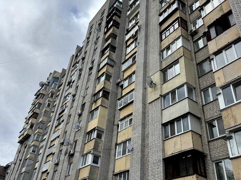 комерційна за адресою Тополева вул., 4-8