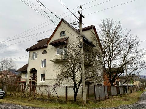 будинок за адресою Молодіжна