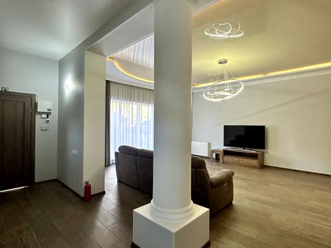 будинок за адресою Валерія Самофалова вул. (Каманіна)