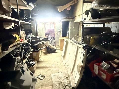 комерційна за адресою Богдана Хмельницького просп. (Героїв Сталінграда), 143