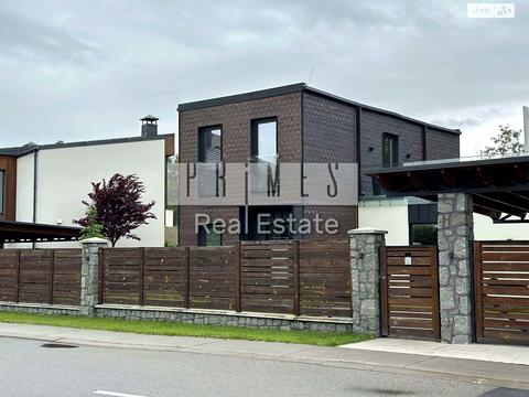 будинок за адресою Лютнева вул.