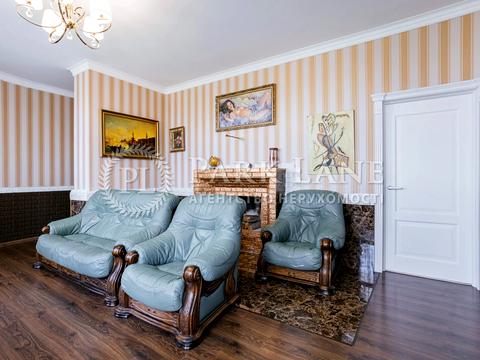 будинок за адресою Молодіжна вул.