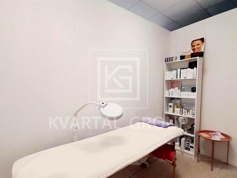 комерційна за адресою Лісова вул., 6-В
