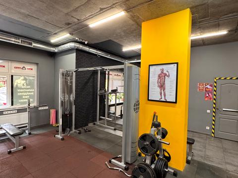 комерційна за адресою Євгена Коновальця вул. (Щорса), 36-А