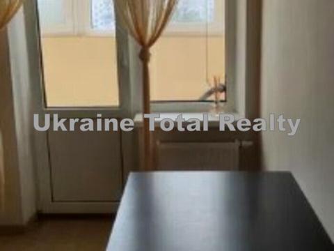 квартира за адресою Доківська вул., 10