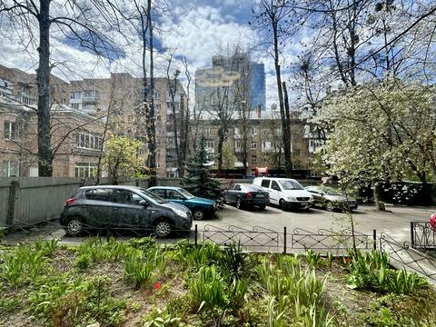 комерційна за адресою Дарвіна вул., 10