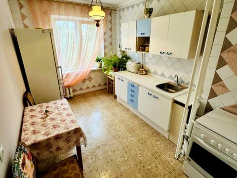 квартира за адресою Довженка вул., 3