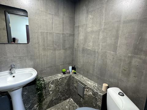 комерційна за адресою Тополева вул., 4-8