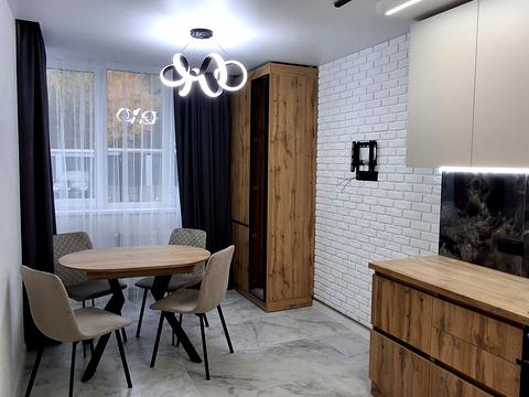 квартира за адресою Злуки просп., 7