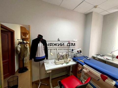 комерційна за адресою Академіка Палладіна просп., 22