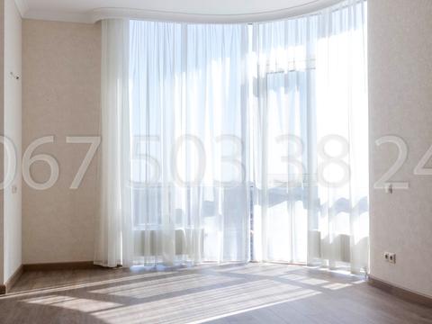 комерційна за адресою Драгомирова , 2 а