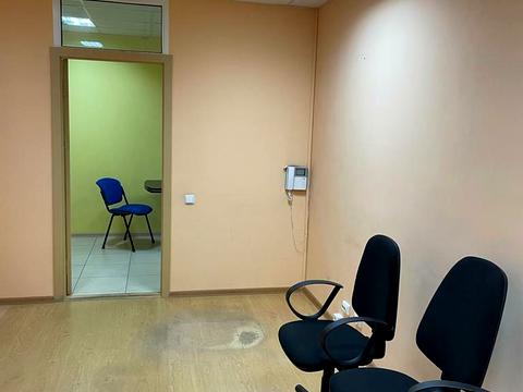 комерційна за адресою Леся Курбаса просп., 7-Б