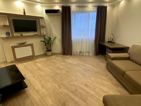 квартира по адресу Александра Мишуги ул., 12