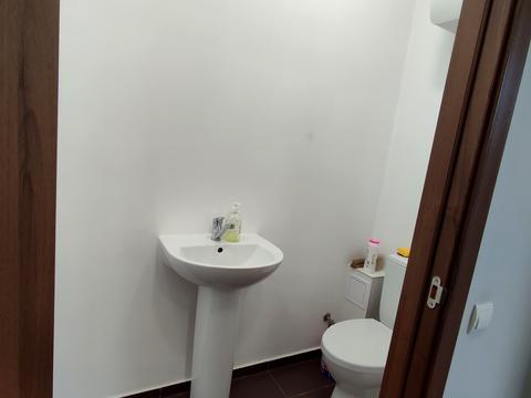 комерційна за адресою Журавлина вул., 3