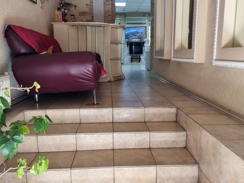комерційна за адресою Робоча вул., 162
