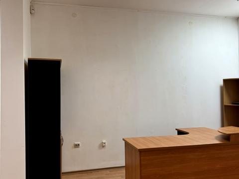 комерційна за адресою Петра Панча вул., 18