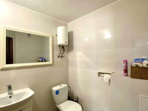 комерційна за адресою Тютюнників вул. (), 3