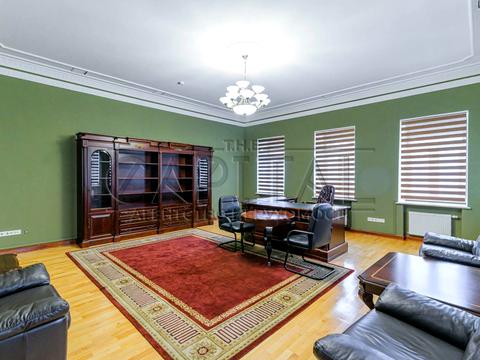 комерційна за адресою Липська вул., 10