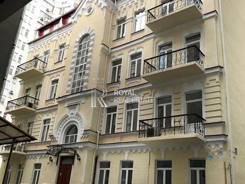 комерційна за адресою Ґарета Джонса вул. (Сім'ї Хохлових), 8
