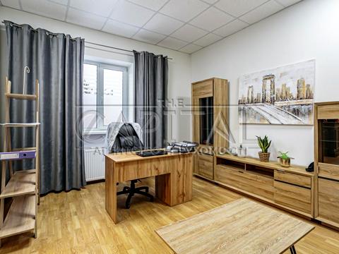 комерційна за адресою Берестейське шосе (Брест-Литовське), 1